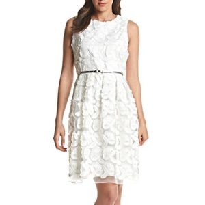 Calvin Klein - White Flowered Lace Dress